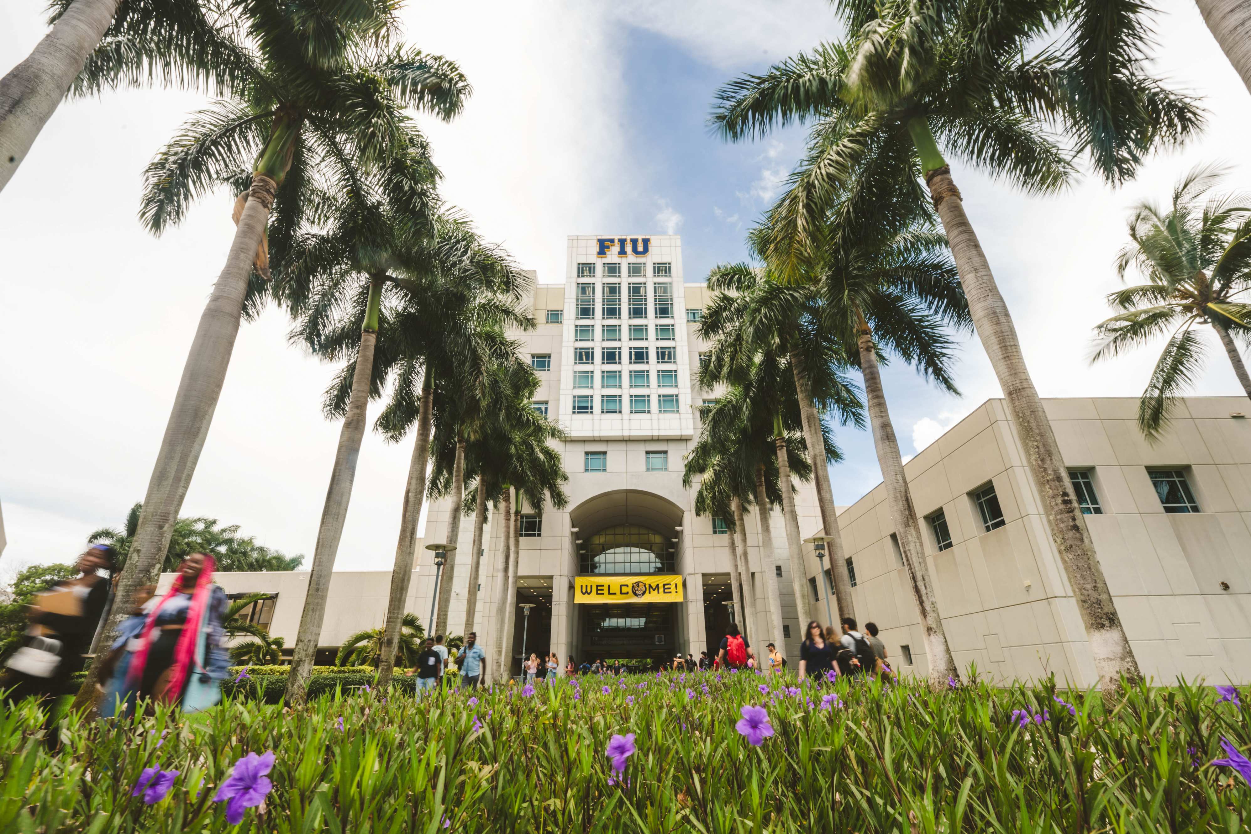 This depicts a view of the Green Library at FIU MMC campus.